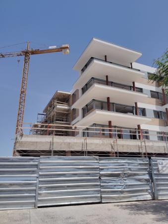 Reforma Integral de Vivienda con Patio Mediterráneo - Imagen 3