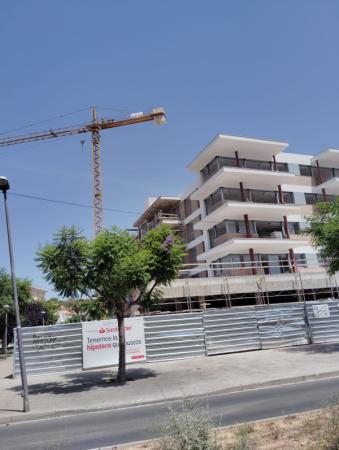 Reforma Integral de Vivienda con Patio Mediterráneo - Imagen 15